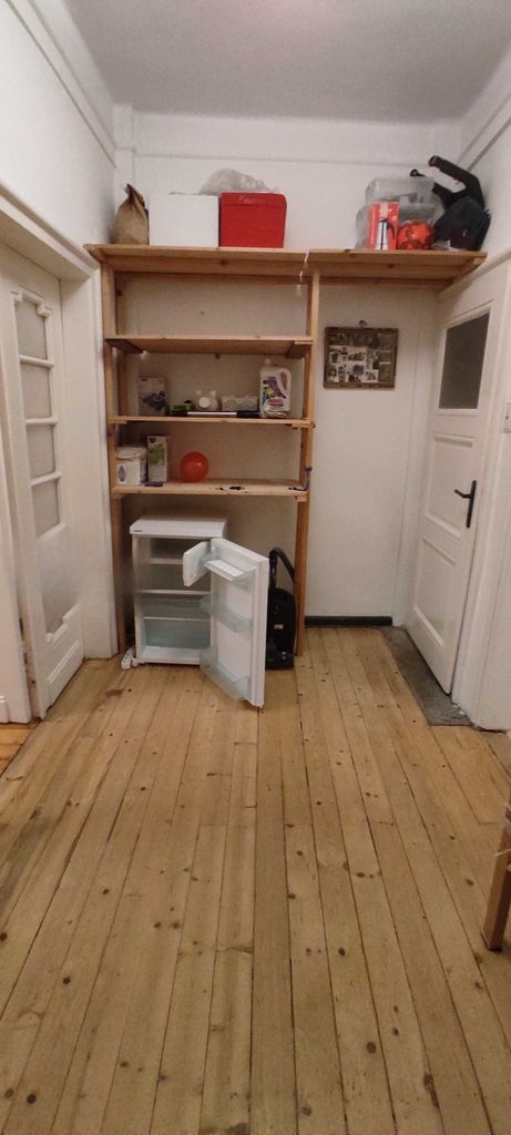 Дава се под наем Тристаен апартамент в София, Център - 49 кв.м за 400 € - Снимка #11