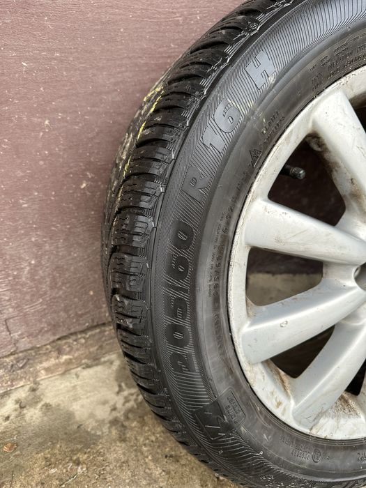 Jante aluminiu 5x112 cu anvelope iarna 205 60 R16 Vw, Audi, Seat Skoda