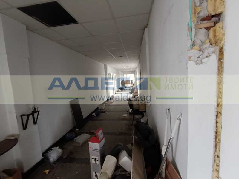 Дава се под наем Промишлена сграда в София, Център - 400 кв.м за 1600 € - Снимка #7