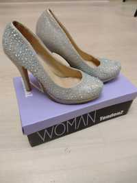 Официални ( бални)дамски обувки на ток, с камъчета