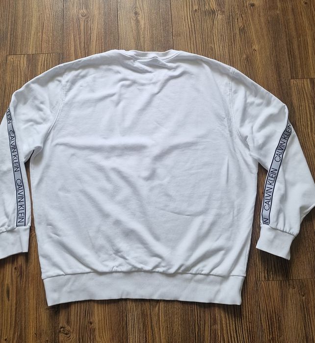 Страхотен мъжки суитчър  CALVIN KLEIN размер 3XL