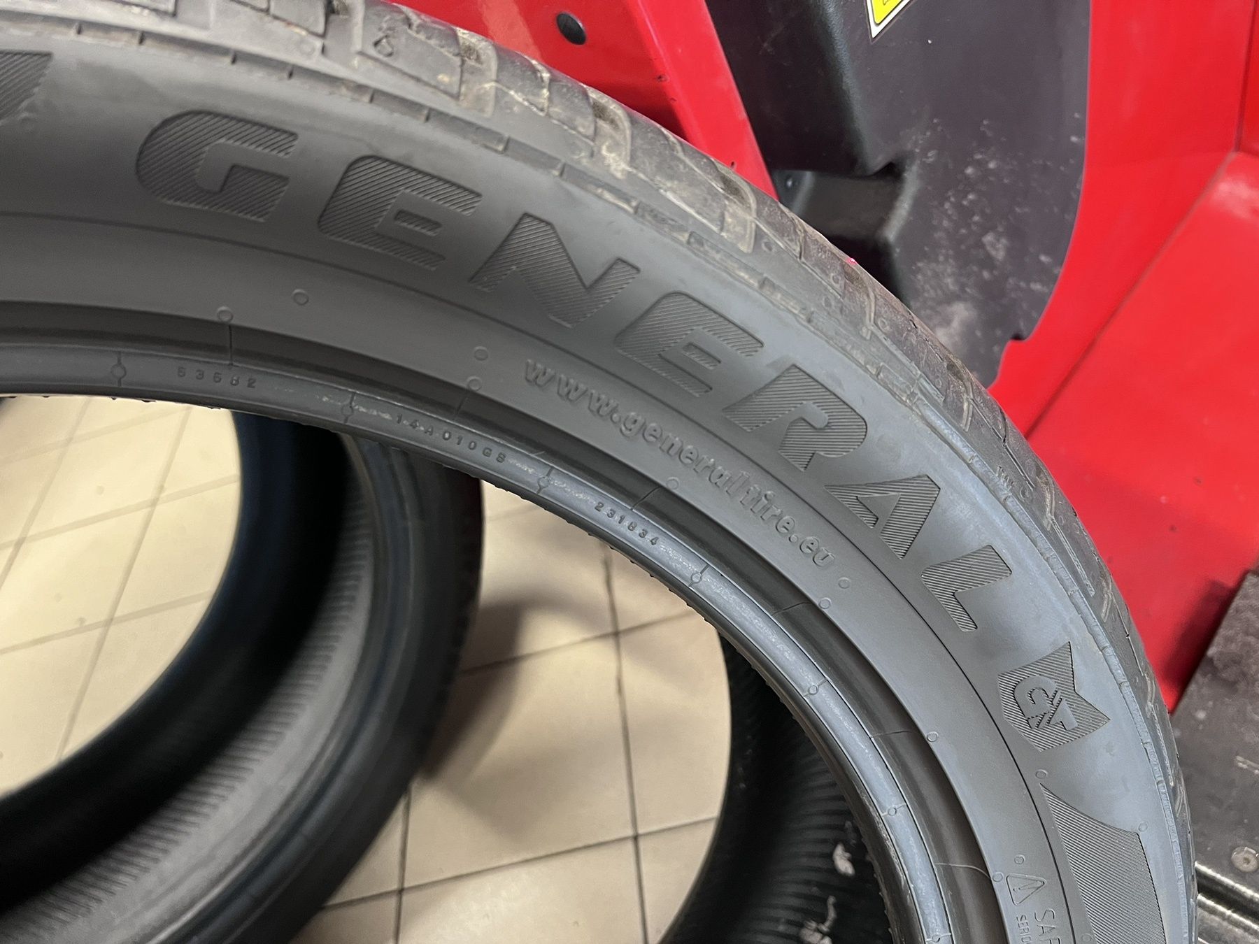 1бр. лятна гума 275/40 R20 XL General