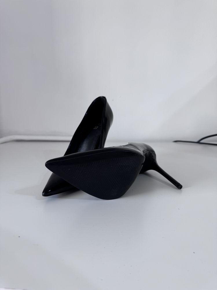 Pantofi negri new yorker