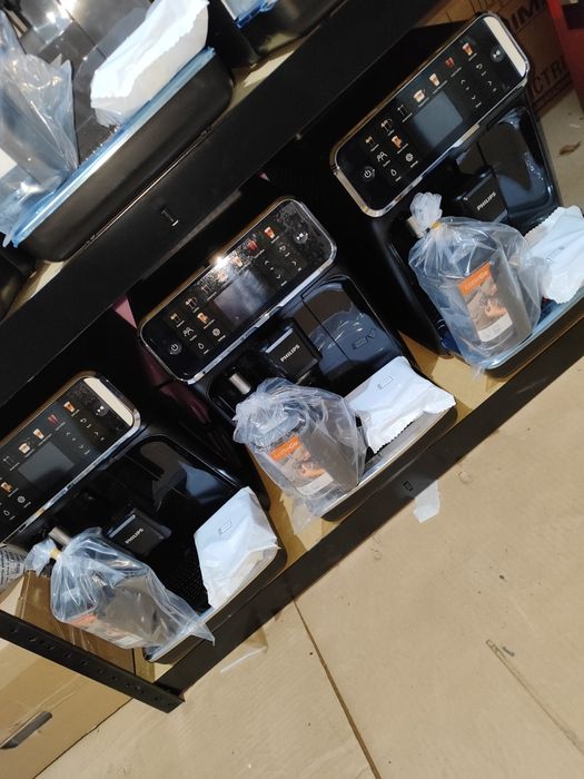 Espressor automat Philips seria 5500 LatteGo