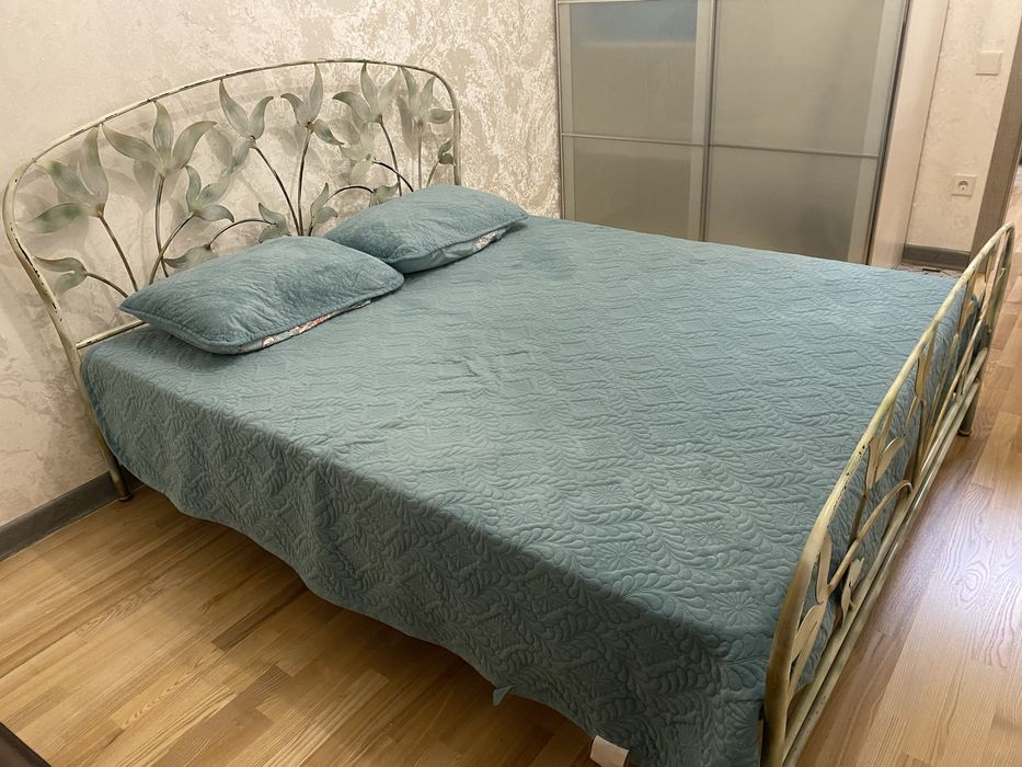 Кровать металическая