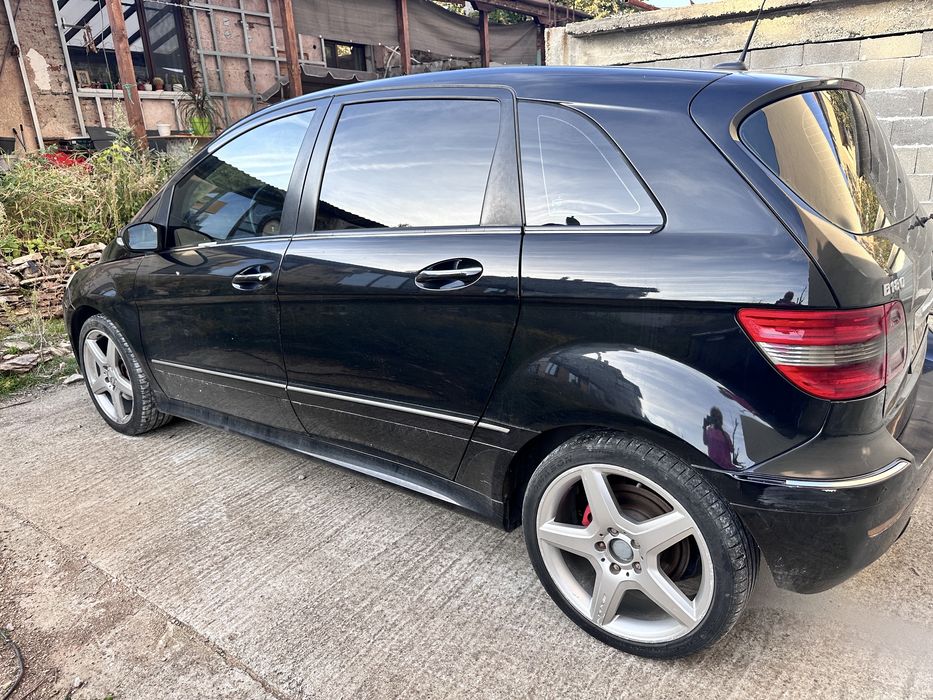 Спешно мерцедес B 180 2009