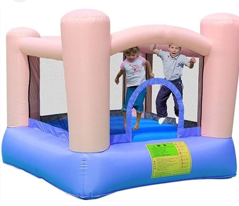 Батут надувной  замок