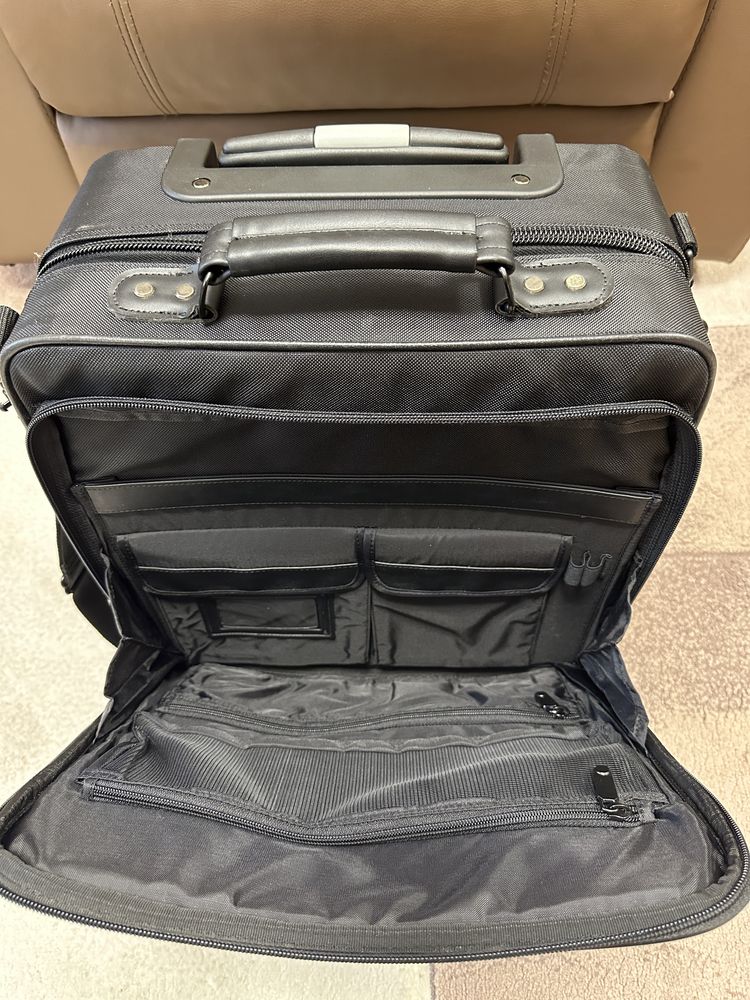 Многофункционален куфар за лаптоп и път