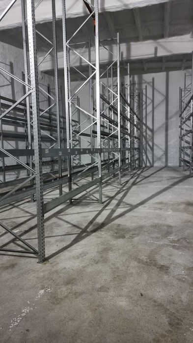 Rafturi metalice pentru paleți
