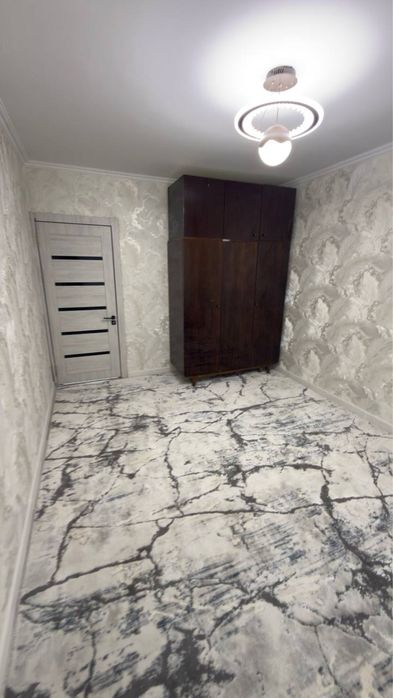 2 хонали 1-қаватда панельный дом сотилади ор: Университет.