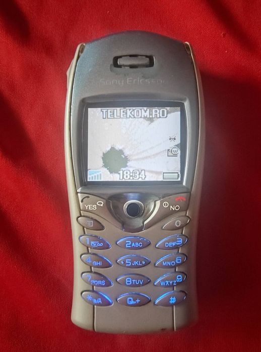 Sony Ericsson T68i  ( decodat, baterie refurbished)
