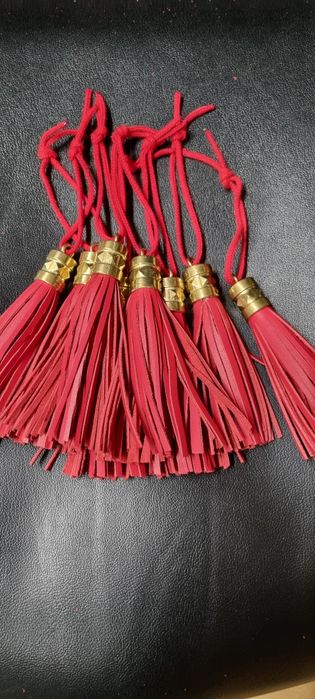 Кожени пискюли за украса на чанове/ кукери