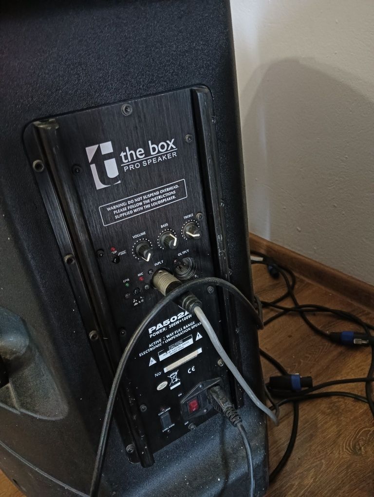 Vând sau schimb boxa The box activa