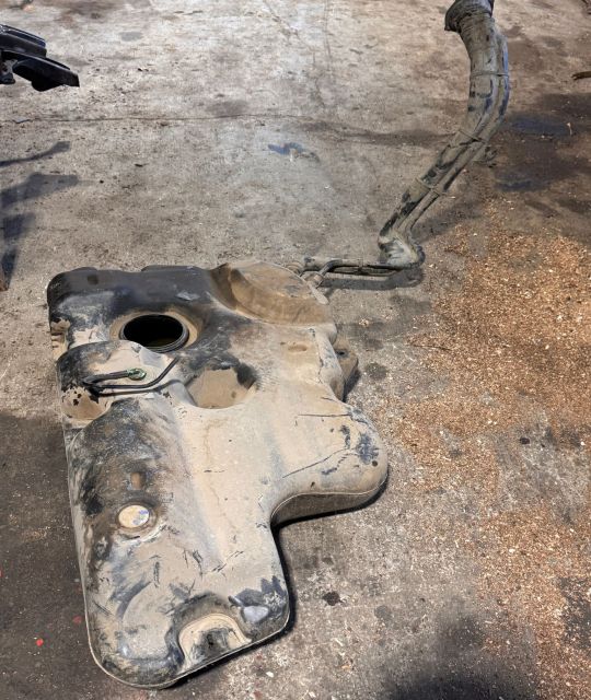 Rezervor combustibil Dacia Logan prima generatie (facelift)