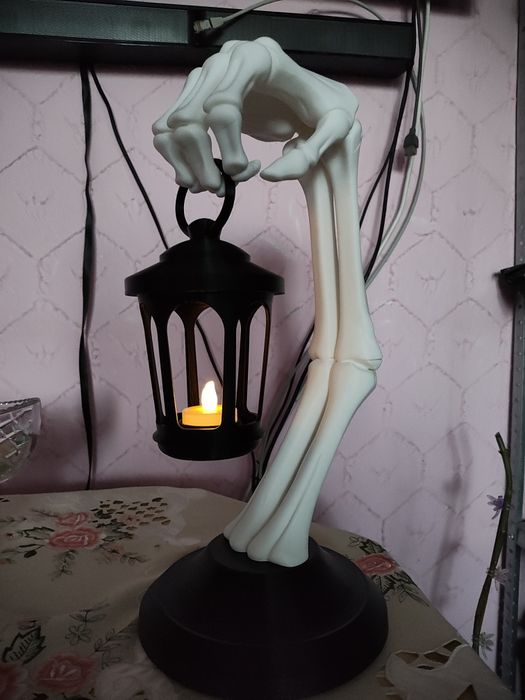 Felinar Halloween mana de schelet