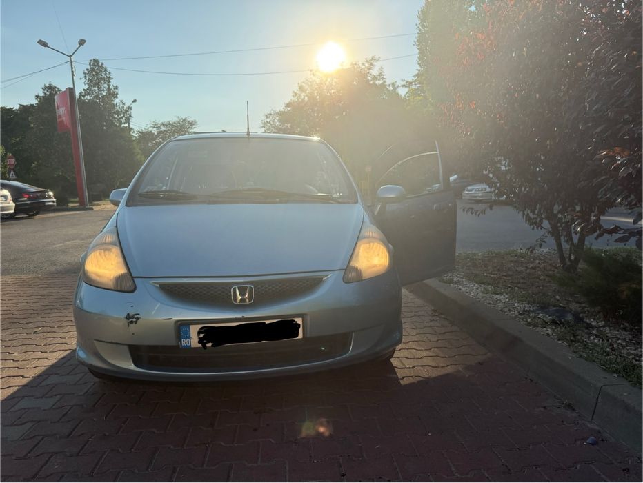 Honda jazz.