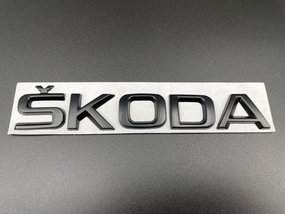 Emblema SKODA Spate Negru