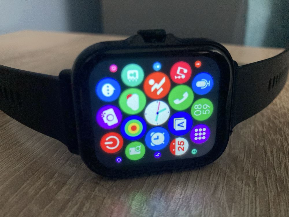Смарт часовник / Smart watch