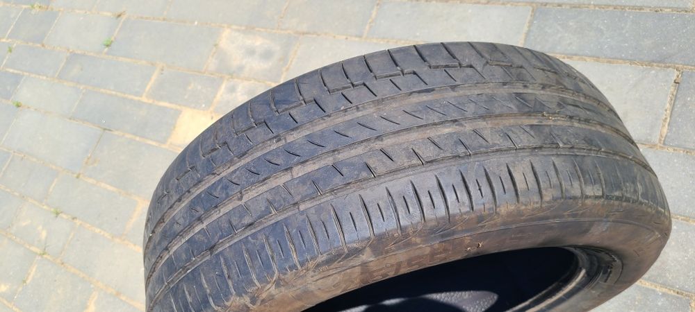 Vand 2 cauciucuri de vara Continental 215/55/R17