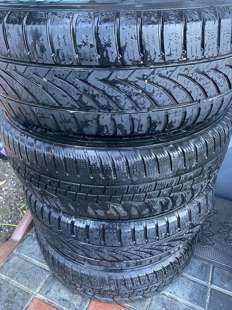 Anvelope Hankook 215 65 R17  99H