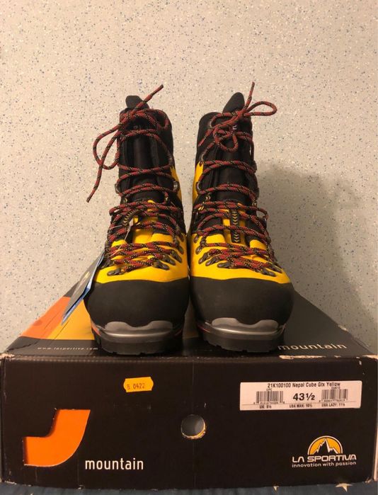 Vând bocanci tehnici La Sportiva