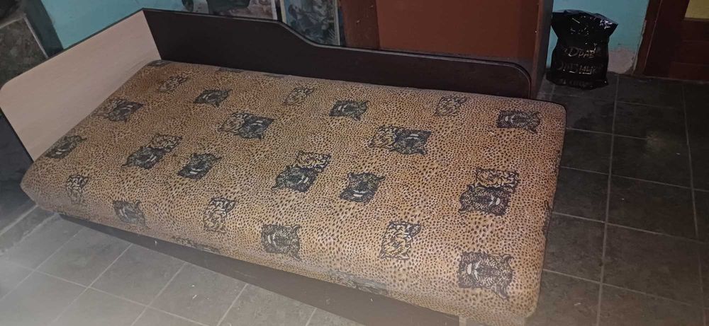 Малка секция +легло с матрак