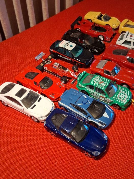 Mașinuțe din fier scara 1:43