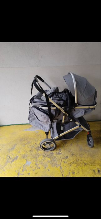 Колшчка с всичко необходимо за бебе, столче за кола и стол с маса