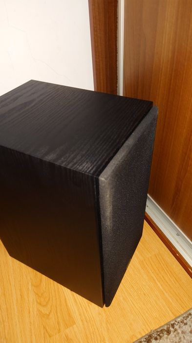 Edifier 2730 in perfecta stare de funcționare. Ținute la volum încet