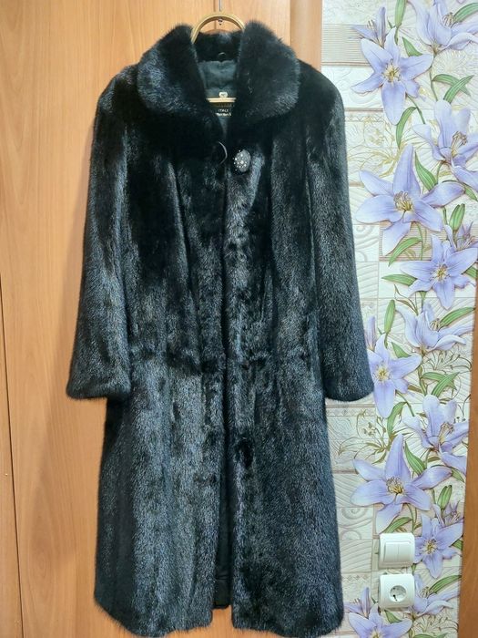 Продам норковую шубу