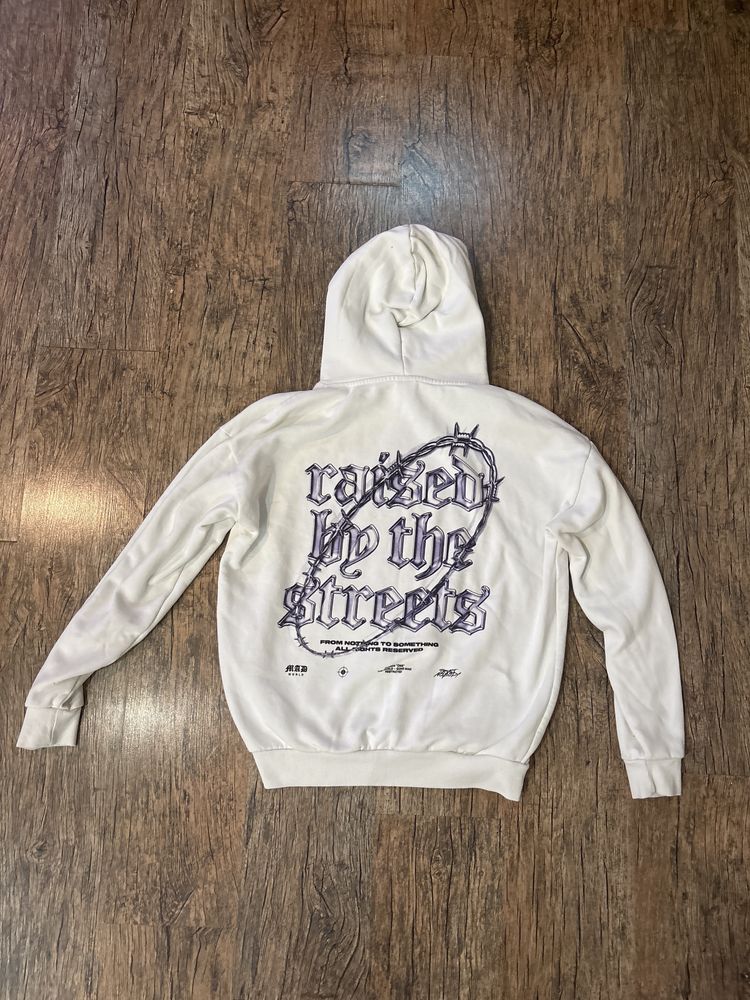 Суитчър “raised by the streets”