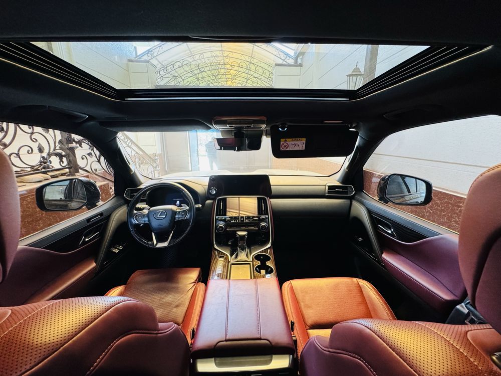 Lexus Lx600 black