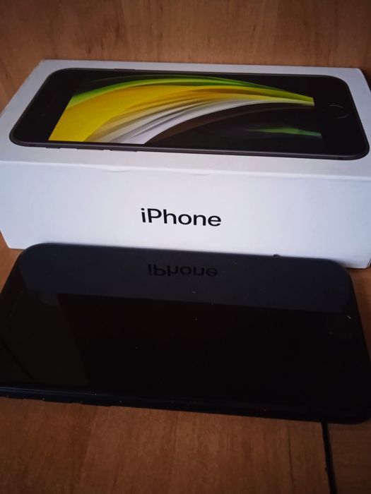 Apple iPhone SE 2020 / 2-го поколения, 64GB