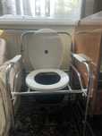 Vand scaun tip WC pt.persoane nedeplasabile