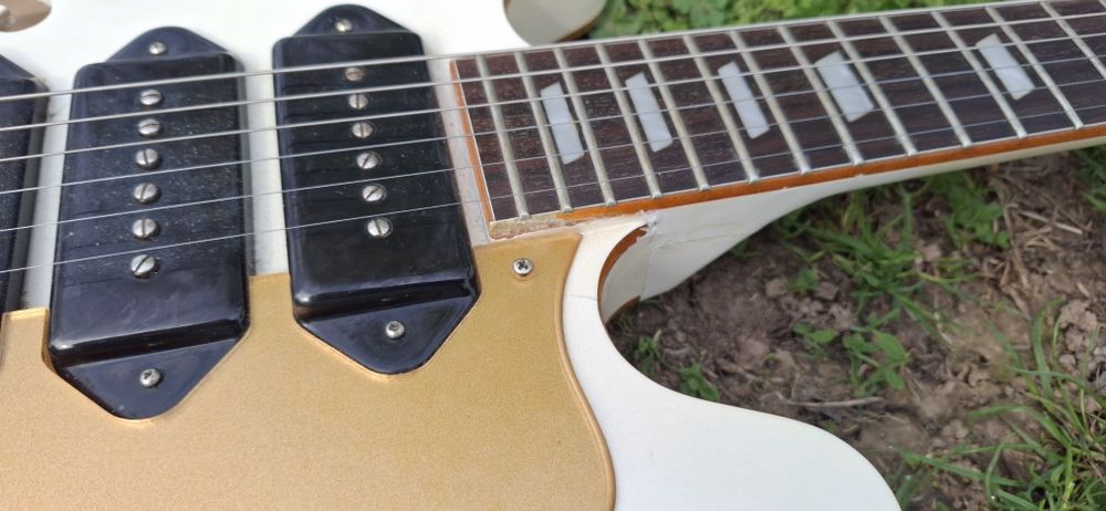 Chitară electrică Epiphone semihollow