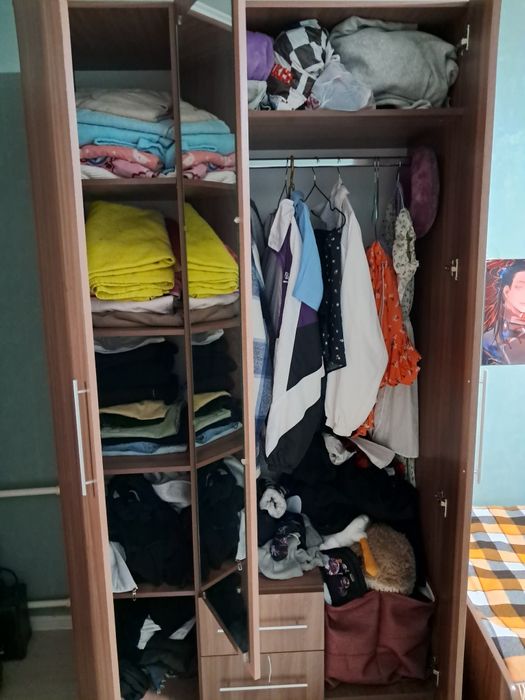 Шкаф для одежды.