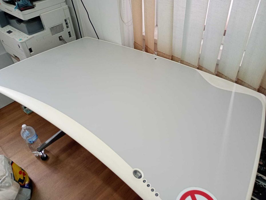 Birou reglabil electric pe inaltime,160x90cm