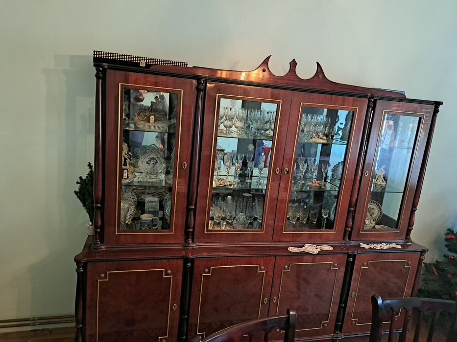 Vand mobila anii 90 stare foarte buna