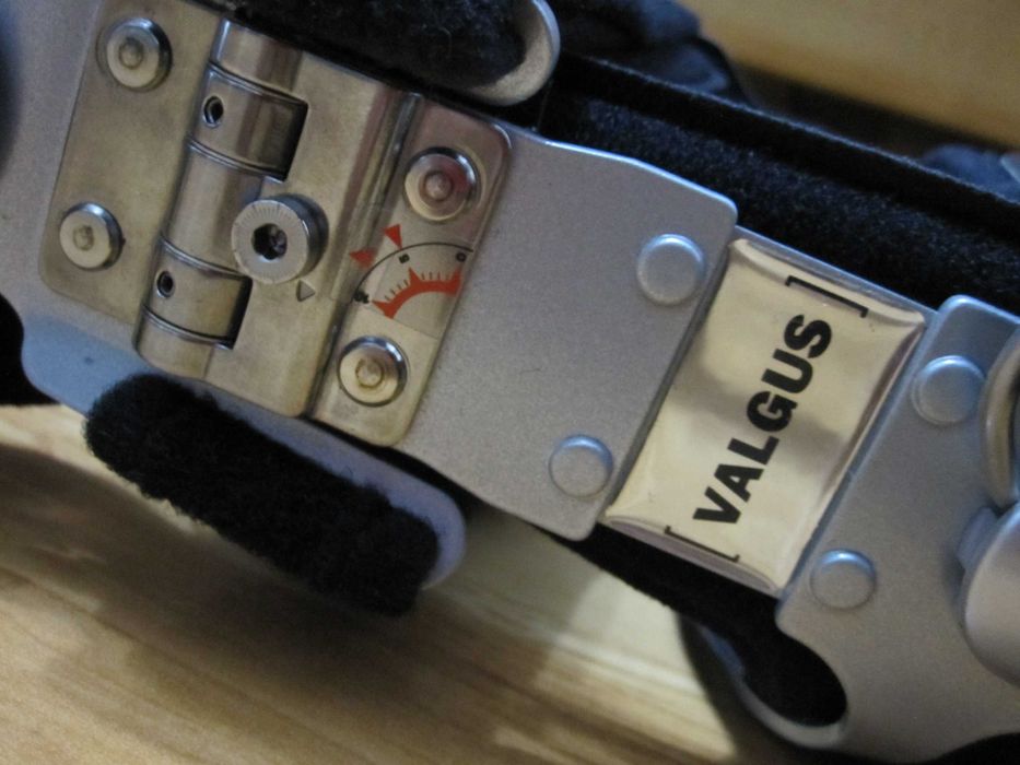 Orteza Medi M3 OA fixa-mobila, made in Germany, noua,mar. XS-ieftina