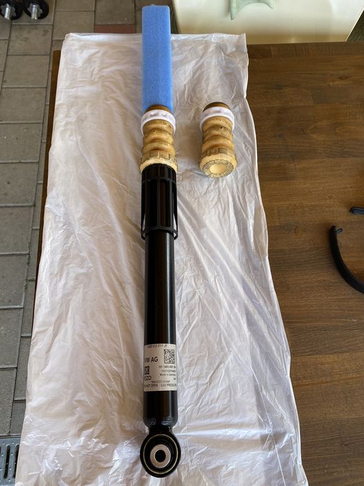 Amortizor spate passat b8