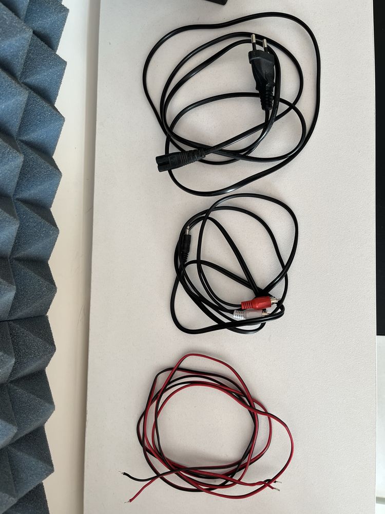 JBL One Series 104 Активен студиен монитор