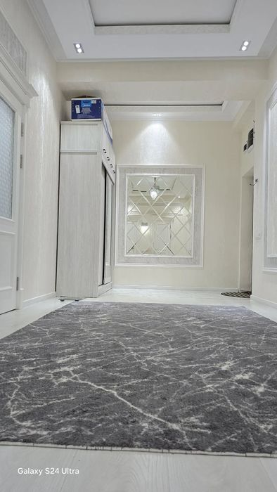 Kvartira sotiladi jixozlari bilan, 125 kv. 4 xona