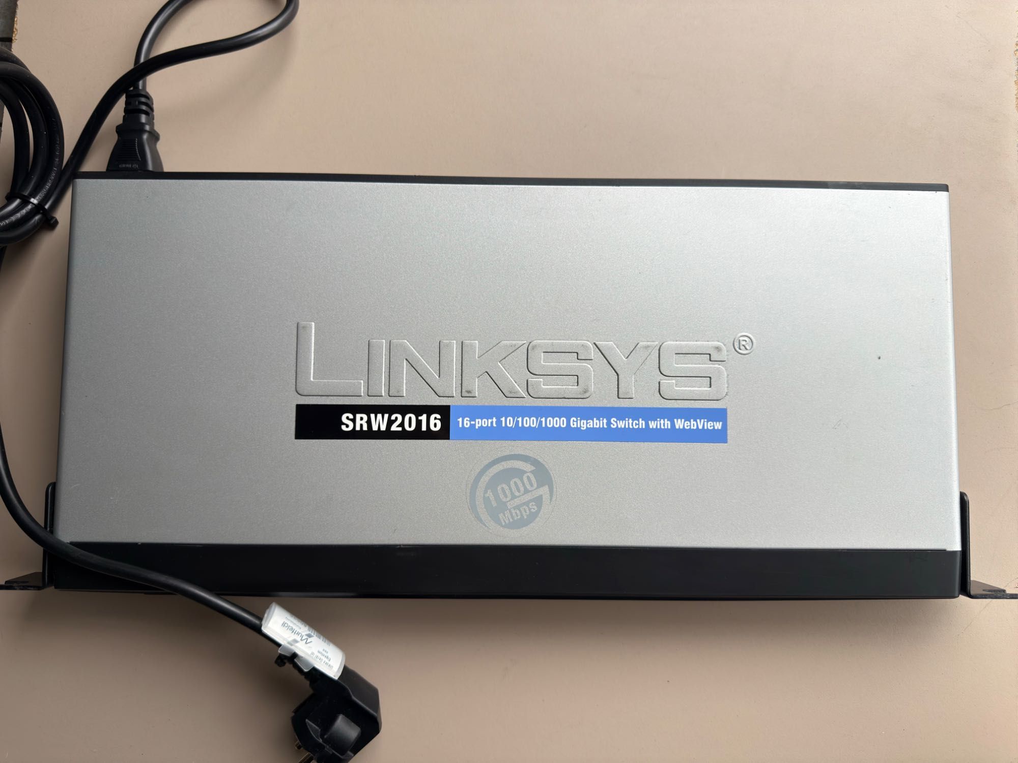 Switch Linksys SRW2016 Cisco