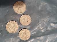Vind monede vechii de colecție