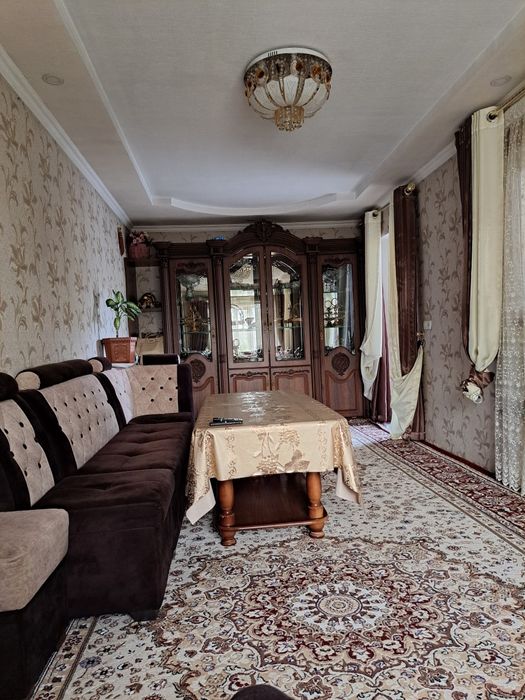 Hovli Sotiladi shaxardan