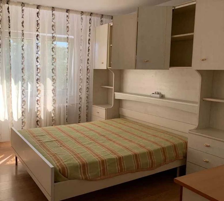 Дава се под наем Четиристаен апартамент в Пловдив, Център - 94 кв.м за 255 € - Снимка #6