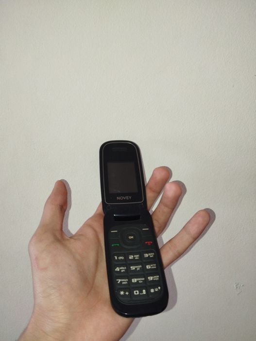 Novey telefoni sotiladi