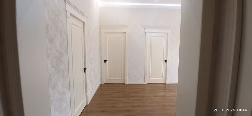 Uy sotiladi 5 xonali 6 sotihli hovli