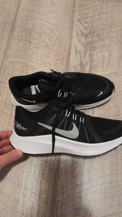 женские кроссовки nike