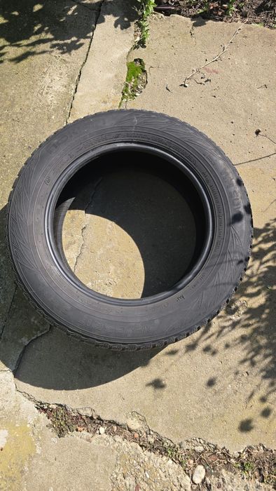 Vand 4 anvelope iarna Nokian 215/65/17